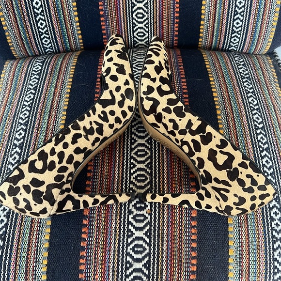 DV Dolce Vita Calf Hair Leopard Pumps 8 EUC - Picture 6 of 8